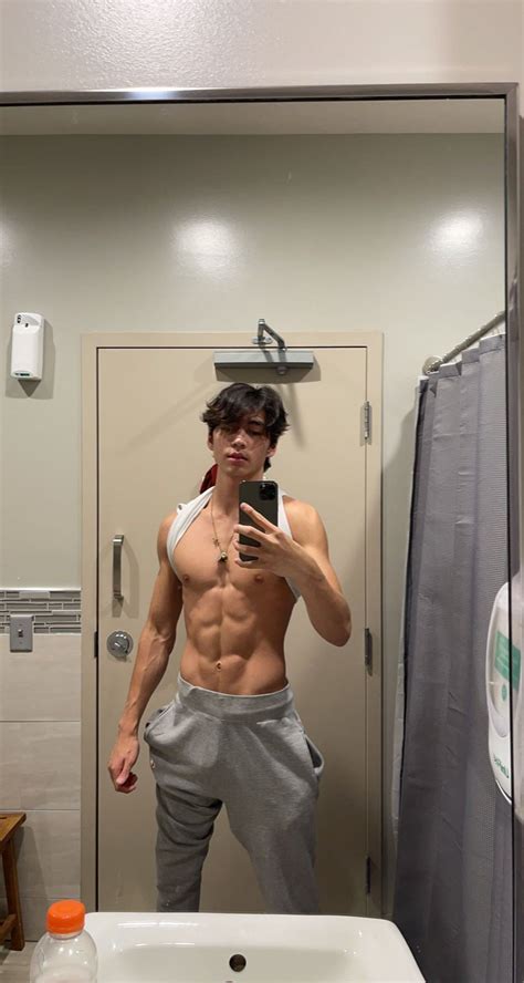 oliver moy leaked nudes|Twitter